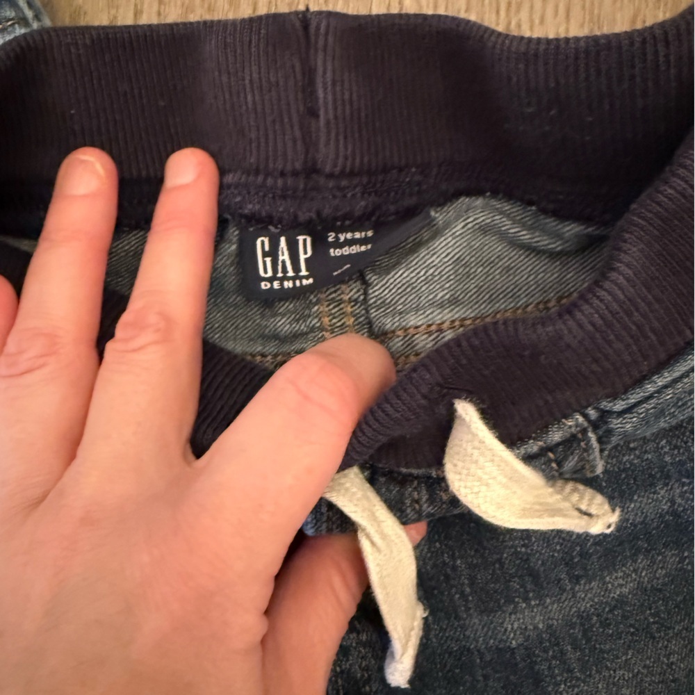 GAP Toddler Boys Jeans Trio - Picture 3 of 11